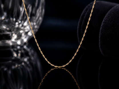 Collar Noa · Oro Sutil